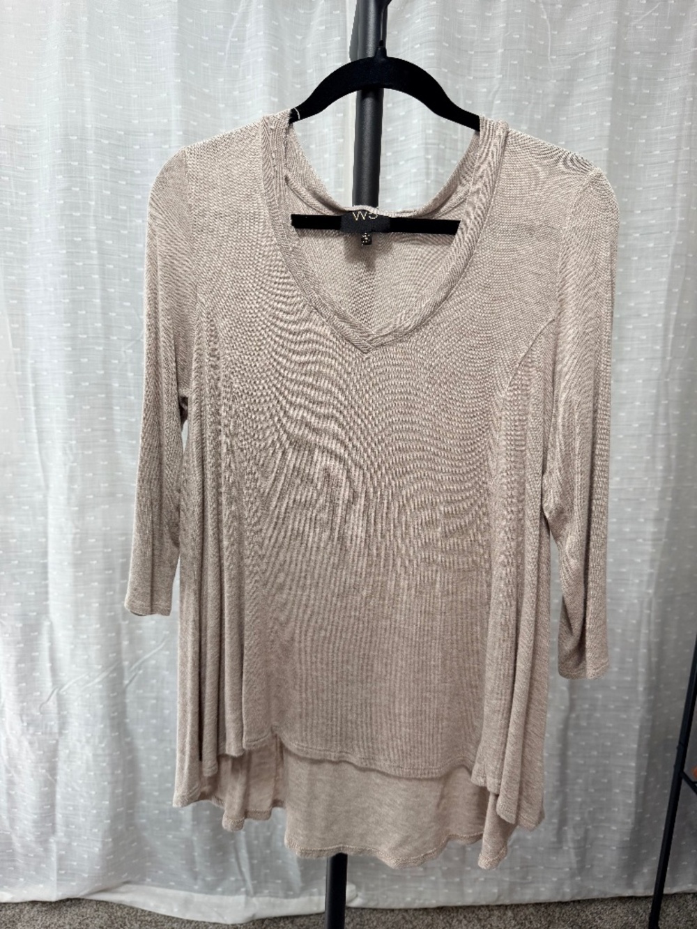 Light Brown V-Neck Top - L